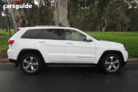 White 2017 Jeep Grand Cherokee SUV WK