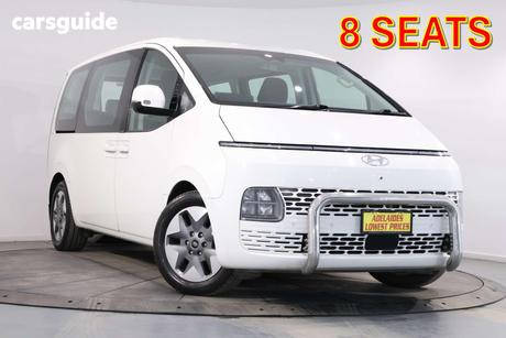 White 2023 Hyundai Staria Wagon