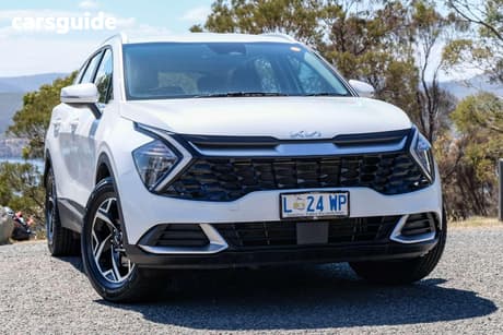 White 2024 Kia Sportage Wagon S (Fwd)