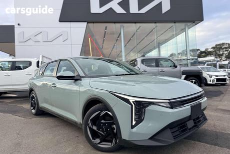 Green 2025 Kia K4 Hatchback Sport