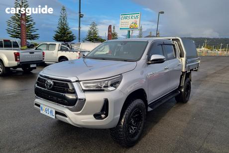 Silver 2023 Toyota Hilux Double Cab Chassis Sr5 + Premium Interior (4X4)