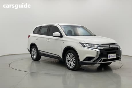 White 2021 Mitsubishi Outlander SUV ES F