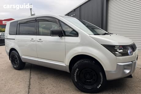 White 2012 Mitsubishi Delica D5 Wagon