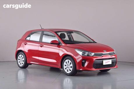 Red 2018 Kia RIO Hatchback S