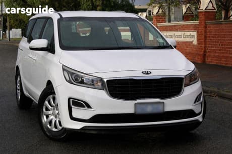 White 2018 Kia Carnival Wagon S