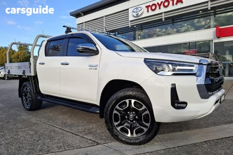 White 2021 Toyota Hilux Double Cab Chassis Sr5 (4X4)