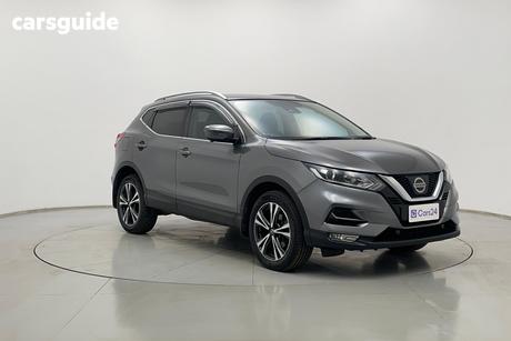Grey 2017 Nissan Qashqai Wagon St-L