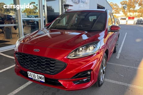 Red 2023 Ford Escape Wagon St-Line (Fwd)