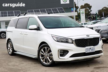 White 2019 Kia Carnival Wagon Platinum