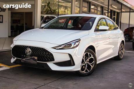 White 2023 MG MG5 Sedan Vibe