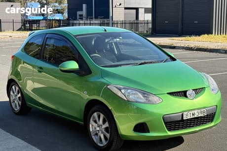 Green 2008 Mazda 2 Hatchback Maxx