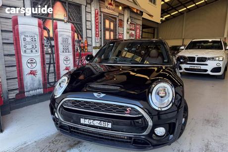 Black 2018 Mini Clubman Wagon Cooper S