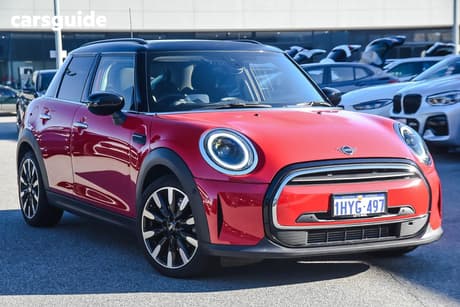 Red 2023 Mini Cooper Hatchback Classic 3D Hatch