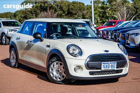 White 2017 Mini Cooper Hatchback Ray 5D Hatch