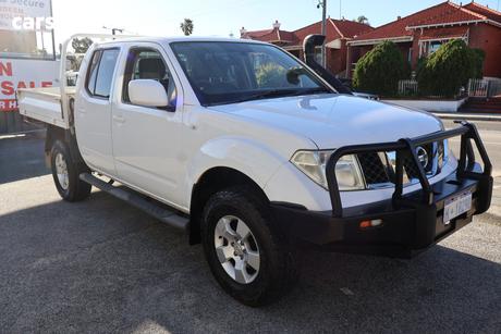 White 2011 Nissan Navara Dual Cab Pick-up St (4X4)