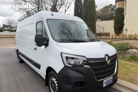 White 2020 Renault Master Commercial