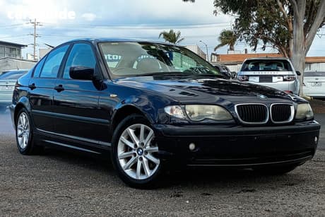 Blue 2004 BMW 318I Sedan 18I