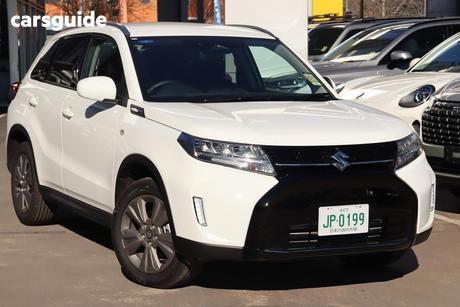 White 2025 Suzuki Vitara Wagon Turbo Hybrid