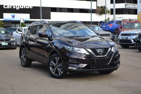 Purple 2017 Nissan Qashqai Wagon St-L
