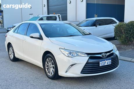White 2015 Toyota Camry Sedan Altise