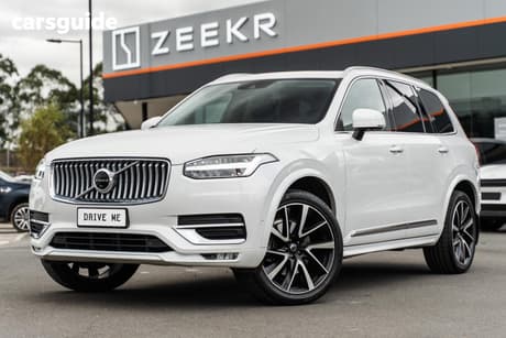 White 2022 Volvo XC90 Wagon B6 Inscription Mhev