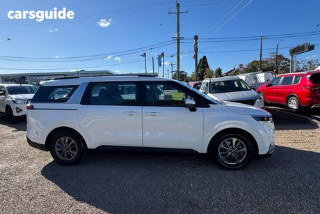 White 2023 Kia Carnival Wagon S