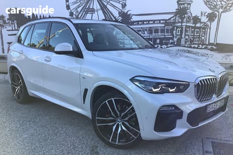 White 2021 BMW X5 Wagon Xdrive30D