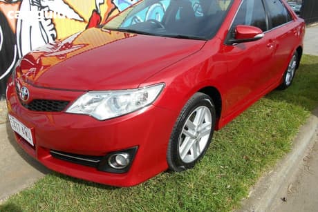 Red 2013 Toyota Camry Sedan Atara R