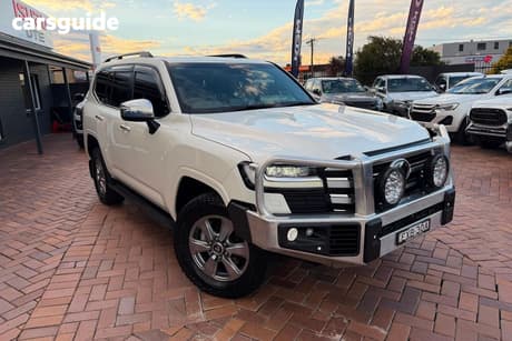 White 2022 Toyota Landcruiser Wagon Lc300 Sahara (4X4)