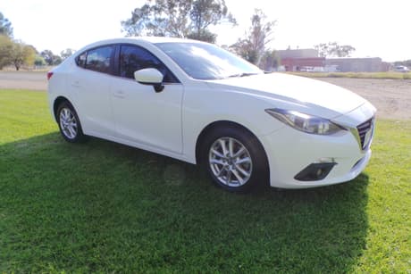 White 2015 Mazda 3 Sedan Maxx