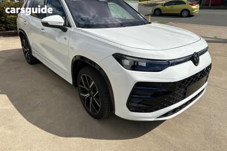 White 2025 Volkswagen Tayron Wagon 110Tsi Life