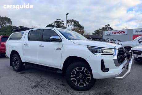 White 2021 Toyota Hilux Double Cab Pick Up Sr5 (4X4)
