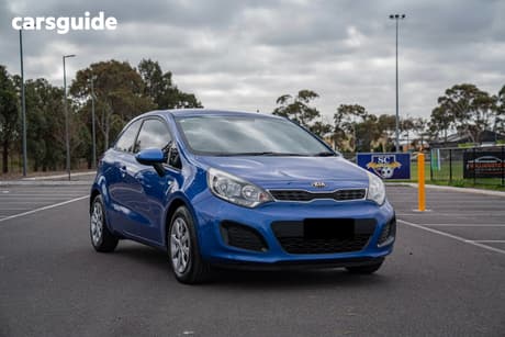 Blue 2013 Kia RIO Hatchback S