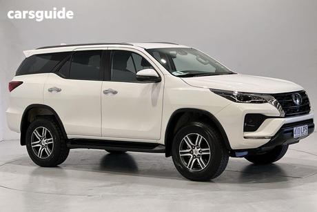White 2024 Toyota Fortuner Wagon Gxl