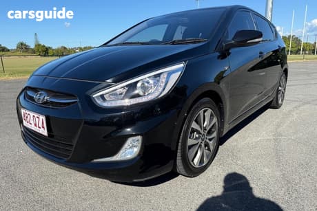 Black 2016 Hyundai Accent Hatchback Sr