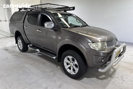 Brown 2010 Mitsubishi Triton Double Cab Utility Glx-R (4X4)