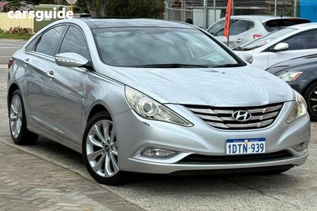 Silver 2011 Hyundai I45 Sedan PREMIUM