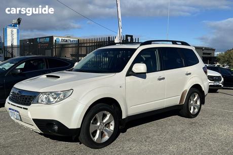 White 2010 Subaru Forester Wagon Xt Premium