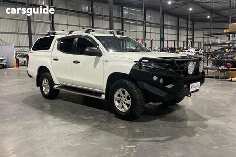 White 2019 Mitsubishi Triton Double Cab Pick Up Glx Plus (4X4)