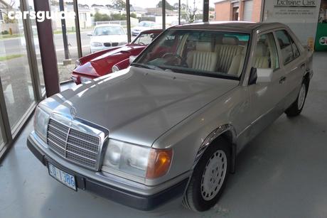 1989 Mercedes-Benz 230 Sedan E