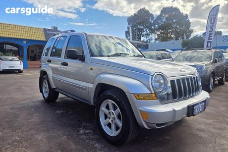 Silver 2006 Jeep Cherokee Wagon Limited (4X4)