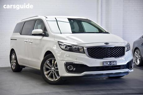 White 2016 Kia Carnival Wagon Platinum
