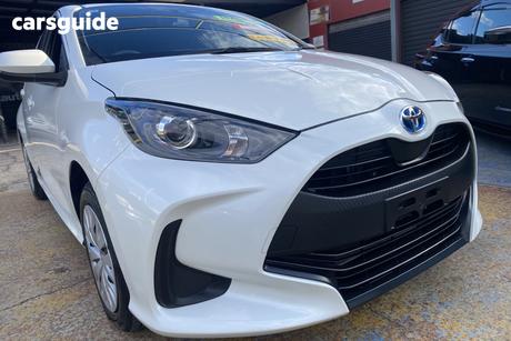 White 2021 Toyota Yaris Hatch