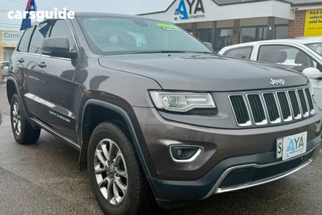 Grey 2014 Jeep Grand Cherokee Wagon Laredo (4X4)
