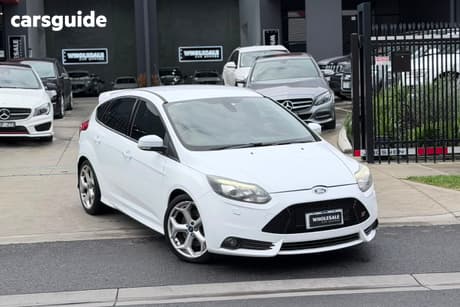 White 2013 Ford Focus Hatchback St