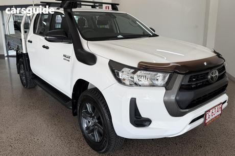 White 2022 Toyota Hilux Double Cab Chassis Sr (4X4)
