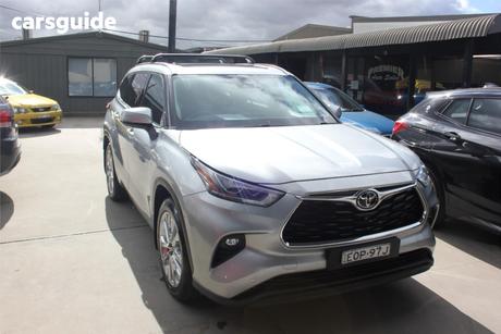 Silver 2021 Toyota Kluger Wagon Grande Awd