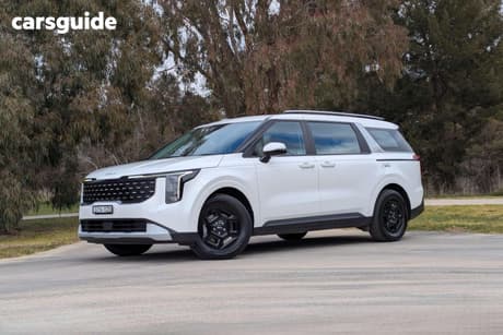 White 2024 Kia Carnival Wagon S