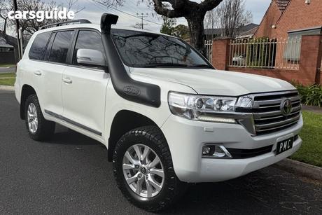 White 2017 Toyota Landcruiser Wagon Sahara (4X4)