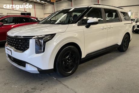 White 2024 Kia Carnival Wagon S